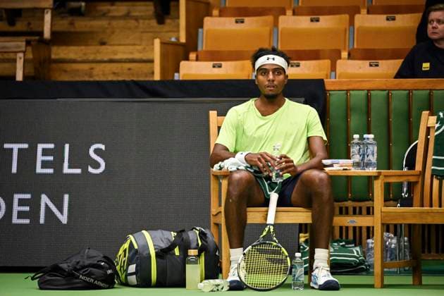 STOCKHOLM, SVERIGE 20241015 Elias Ymer möter Nicolas Jarry, Chile i Nordic Open pa Centre Court i Kungliga Tennishallen. STOCKHOLM SVERIGE x10060x