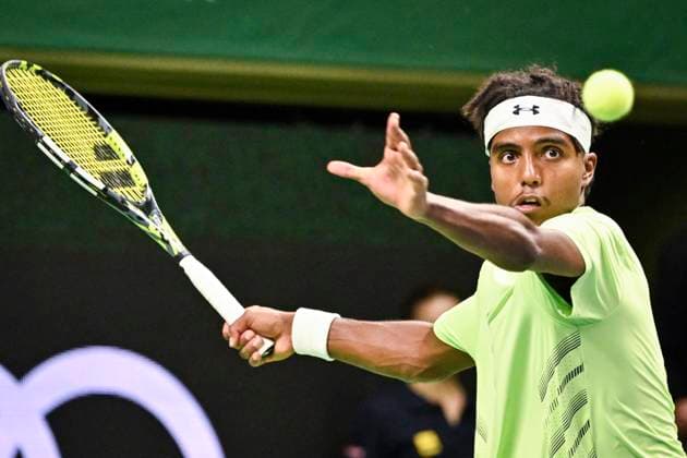 STOCKHOLM, SVERIGE 20241015 Elias Ymer möter Nicolas Jarry, Chile i Nordic Open pa Centre Court i Kungliga Tennishallen. STOCKHOLM SVERIGE x10060x