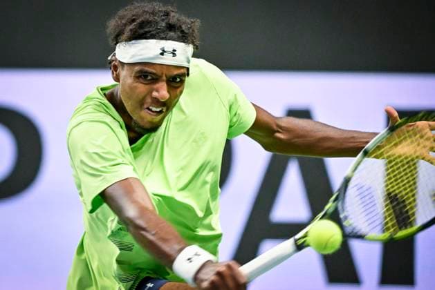 STOCKHOLM, SVERIGE 20241015 Elias Ymer möter Nicolas Jarry, Chile i Nordic Open pa Centre Court i Kungliga Tennishallen. STOCKHOLM SVERIGE x10060x