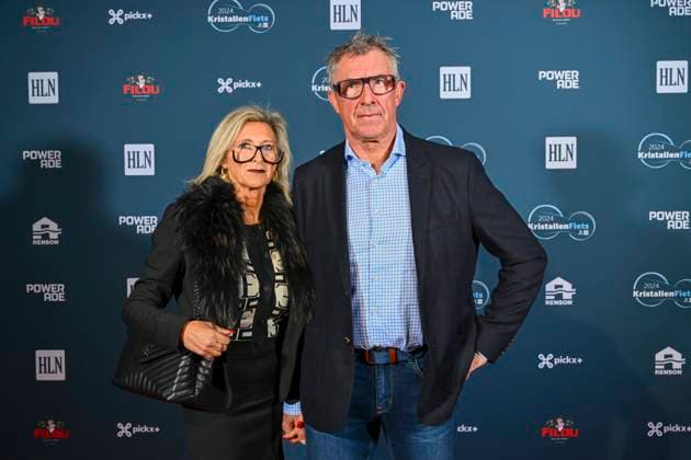 Kristallen Fiets 2024 KRUISEM, BELGIUM - OCTOBER 15 : De Wolf Dirk And Linda Floquet pictured during the Kristallen Fiets award show. The award is a trophy that rewards the best male and female Belgian cyclist of the year. It is an initiative of the Flemish newspaper Het Laatste Nieuws. At NOA Outdoor Living on October 15, 2024 in Kruisem, Belgium, 15 10 2024 Kruisem Belgium  Copyright: xVincentxKalutx