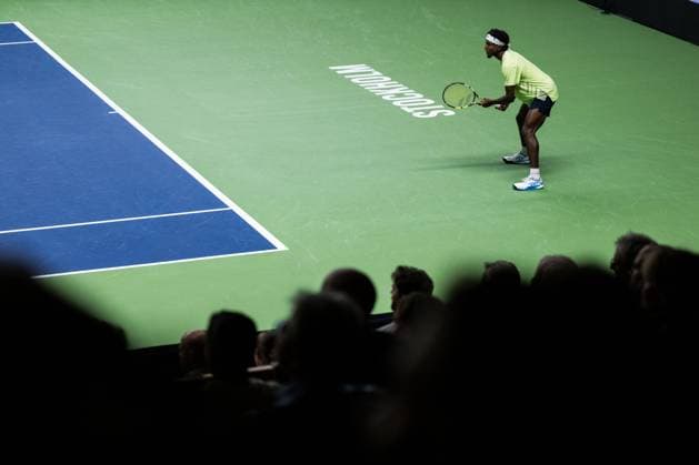 241015 Elias Ymer of Sweden competes in a men s singles tennis match during day 4 of the ATP, Tennis Herren 250 Nordic Open on October 15, 2024 in Stockholm. Photo: Emma Wallskog BILDBYRAN COP 320 EW0443 tennis tennis atp 250 nordic open day 4 bbeng Copyright: EMMAxWALLSKOG BB241015EW016