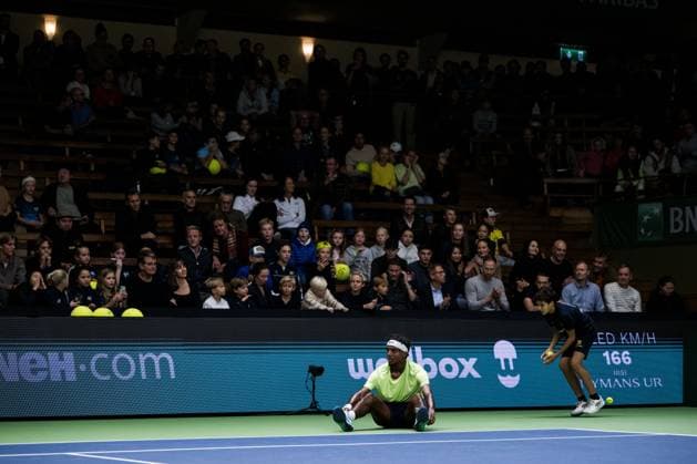 241015 Elias Ymer of Sweden looks dejected during a men s singles tennis match during day 4 of the ATP, Tennis Herren 250 Nordic Open on October 15, 2024 in Stockholm. Photo: Emma Wallskog BILDBYRAN COP 320 EW0443 tennis tennis atp 250 nordic open day 4 bbeng depp Copyright: EMMAxWALLSKOG BB241015EW024