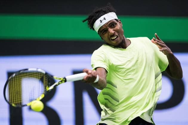 241015 Elias Ymer of Sweden competes in a men s singles tennis match during day 4 of the ATP, Tennis Herren 250 Nordic Open on October 15, 2024 in Stockholm. Photo: Emma Wallskog BILDBYRAN COP 320 EW0443 tennis tennis atp 250 nordic open day 4 bbeng Copyright: EMMAxWALLSKOG BB241015EW027