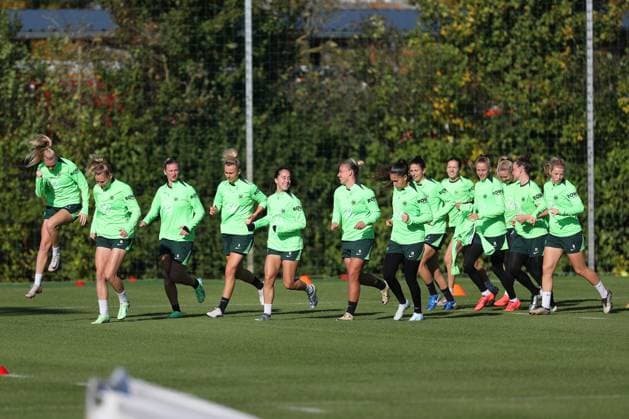 VfL vs. Olympique Lyon, CL Frauen, Vorberichte Wolfsburg, 16.10.2024, FUßBALL - VfL Wolfsburg vs. Olympique Lyon, Gruppenrunde Champions League Frauen, Saison 2024 25. VfL Wolfsburg Abschlusstraining. Wolfsburg