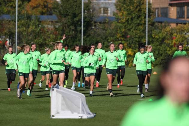 VfL vs. Olympique Lyon, CL Frauen, Vorberichte Wolfsburg, 16.10.2024, FUßBALL - VfL Wolfsburg vs. Olympique Lyon, Gruppenrunde Champions League Frauen, Saison 2024 25. VfL Wolfsburg Abschlusstraining. Wolfsburg