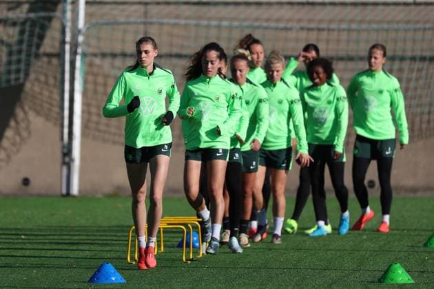 VfL vs. Olympique Lyon, CL Frauen, Vorberichte Wolfsburg, 16.10.2024, FUßBALL - VfL Wolfsburg vs. Olympique Lyon, Gruppenrunde Champions League Frauen, Saison 2024 25. VfL Wolfsburg Abschlusstraining. Wolfsburg