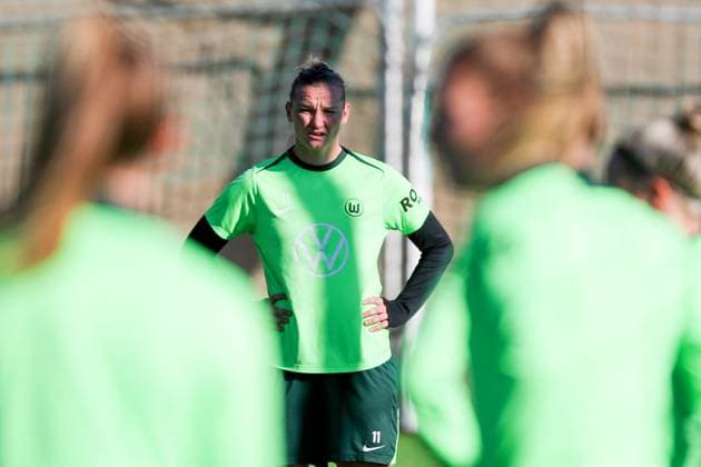 VfL vs. Olympique Lyon, CL Frauen, Vorberichte Wolfsburg, 16.10.2024, FUßBALL - VfL Wolfsburg vs. Olympique Lyon, Gruppenrunde Champions League Frauen, Saison 2024 25. VfL Wolfsburg Abschlusstraining, Alexandra Popp (VfL Wolfsburg) Wolfsburg
