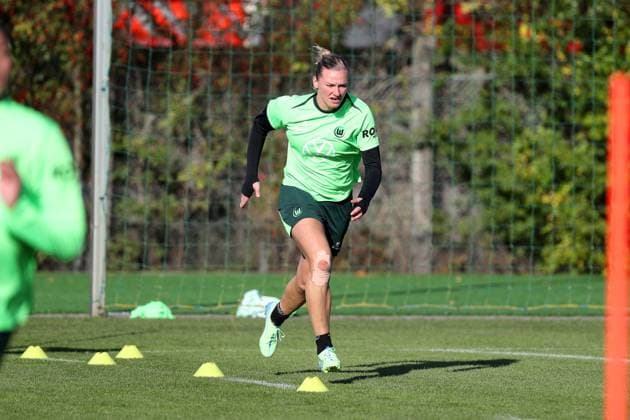 VfL vs. Olympique Lyon, CL Frauen, Vorberichte Wolfsburg, 16.10.2024, FUßBALL - VfL Wolfsburg vs. Olympique Lyon, Gruppenrunde Champions League Frauen, Saison 2024 25. VfL Wolfsburg Abschlusstraining, Alexandra Popp (VfL Wolfsburg) Wolfsburg
