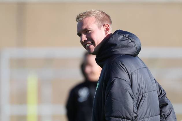 VfL vs. Olympique Lyon, CL Frauen, Vorberichte Wolfsburg, 16.10.2024, FUßBALL - VfL Wolfsburg vs. Olympique Lyon, Gruppenrunde Champions League Frauen, Saison 2024 25. VfL Wolfsburg Abschlusstraining, Cheftrainer Tommy Stroot (VfL Wolfsburg) Wolfsburg