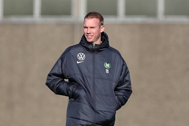 VfL vs. Olympique Lyon, CL Frauen, Vorberichte Wolfsburg, 16.10.2024, FUßBALL - VfL Wolfsburg vs. Olympique Lyon, Gruppenrunde Champions League Frauen, Saison 2024 25. VfL Wolfsburg Abschlusstraining, Cheftrainer Tommy Stroot (VfL Wolfsburg) Wolfsburg