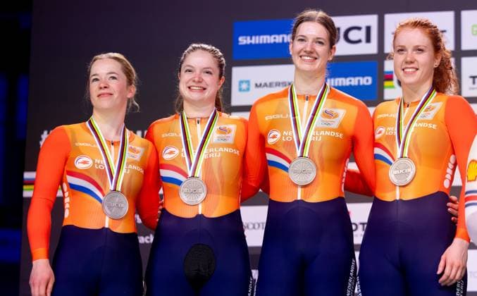 BALLERUP - Kyra Lamberink, Steffie van der Peet , Kimberley Kalee and Hettie van de Wouw during the medal ceremony for the team sprint on the first day of the World Track cycling, Rad, Radsport, Bahnrad, Bahn Championships at the Ballerup Super Arena. ANP IRIS VAN DEN BROEK xVIxANPxSportx xxANPxIVx 511029250 originalFilename: 511029250.jpg