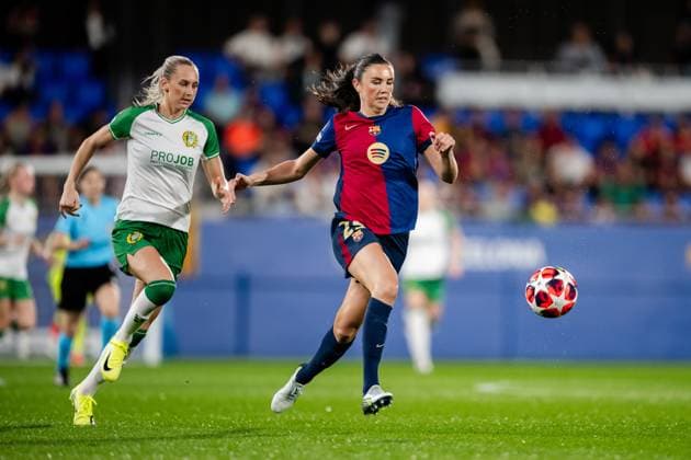 241016 Ellen Wangerheim of Hammarby and Ingrid Engen of Barcelona during the Women s Champions League football match between Barcelona and Hammarby on October 16, 2024 in Barcelona. Photo: Johanna Säll BILDBYRAN kod JL JL0454 fotboll football soccer fotball uefa womens champions league barcelona hammarby dam bbeng Copyright: JOHANNAxSÄLL BB241016BB692