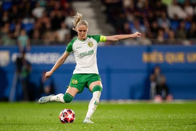241016 Alice Carlsson of Hammarby during the Women s Champions League football match between Barcelona and Hammarby on October 16, 2024 in Barcelona. Photo: Johanna Säll BILDBYRAN kod JL JL0454 fotboll football soccer fotball uefa womens champions league barcelona hammarby dam bbeng Copyright: JOHANNAxSÄLL BB241016BB755