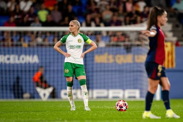 241016 Alice Carlsson of Hammarby during the Women s Champions League football match between Barcelona and Hammarby on October 16, 2024 in Barcelona. Photo: Johanna Säll BILDBYRAN kod JL JL0454 fotboll football soccer fotball uefa womens champions league barcelona hammarby dam bbeng depp Copyright: JOHANNAxSÄLL BB241016BB756