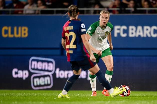 241016 Julie Blakstad of Hammarby during the Women s Champions League football match between Barcelona and Hammarby on October 16, 2024 in Barcelona. Photo: Johanna Säll BILDBYRAN kod JL JL0454 fotboll football soccer fotball uefa womens champions league barcelona hammarby dam bbeng Copyright: JOHANNAxSÄLL BB241016BB761