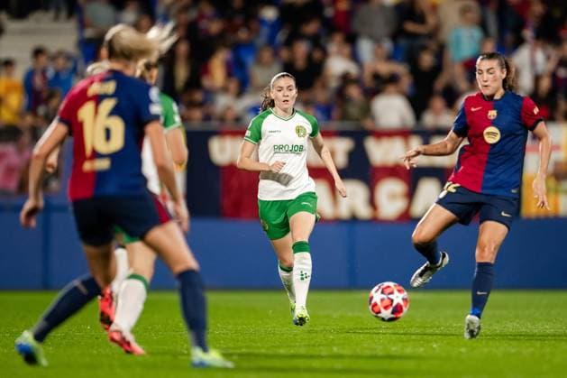 241016 Smilla Vallotto of Hammarby during the Women s Champions League football match between Barcelona and Hammarby on October 16, 2024 in Barcelona. Photo: Johanna Säll BILDBYRAN kod JL JL0454 fotboll football soccer fotball uefa womens champions league barcelona hammarby dam bbeng Copyright: JOHANNAxSÄLL BB241016BB789
