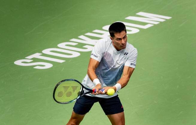 STOCKHOLM 20241017 Dubbelmatchen mellan Gonzalo Escobar (bild) och Diego Hidalgo fran Ecuador mot Hugo Nys fran Monaco och Jan Zielinski fran Polen under Stockholm Open i Kungliga tennishallen. Stockholm SVERIGE x10430x