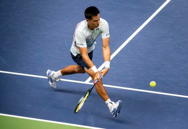 STOCKHOLM 20241017 Dubbelmatchen mellan Gonzalo Escobar (bild) och Diego Hidalgo fran Ecuador mot Hugo Nys fran Monaco och Jan Zielinski fran Polen under Stockholm Open i Kungliga tennishallen. Stockholm SVERIGE x10430x