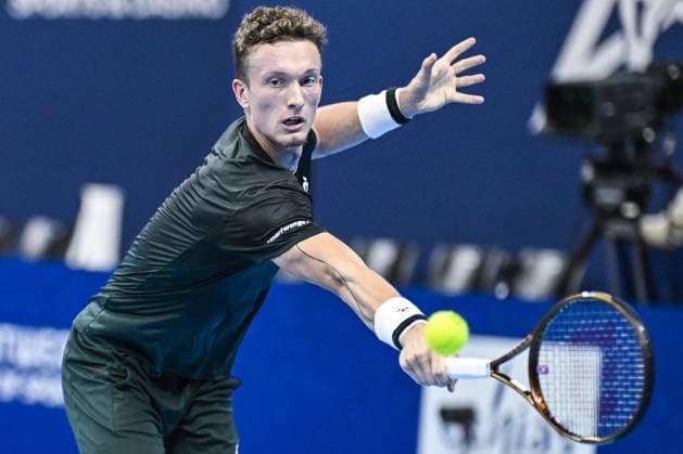 Czech Jiri Lehecka pictured in action during a tennis match in the round of 16 of the singles competition at the ATP, Tennis Herren European Open Tennis tournament in Antwerp, Thursday 17 October 2024. TOM GOYVAERTS TomxGoyvaerts  x102780673x