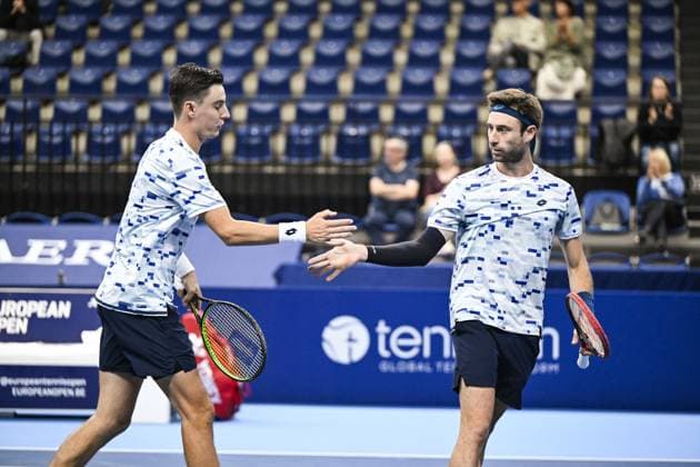 Belgian Joran Vliegen and Belgian Sander Gille pictured in action during a tennis match in the quarter final of the doubles competition at the ATP, Tennis Herren European Open Tennis tournament in Antwerp, Thursday 17 October 2024. TOM GOYVAERTS TomxGoyvaerts  x102783826x