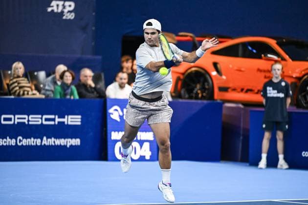 US Marcos Giron pictured in action during a tennis match in the round of 16 of the singles competition at the ATP, Tennis Herren European Open Tennis tournament in Antwerp, Thursday 17 October 2024. TOM GOYVAERTS TomxGoyvaerts  x102788422x