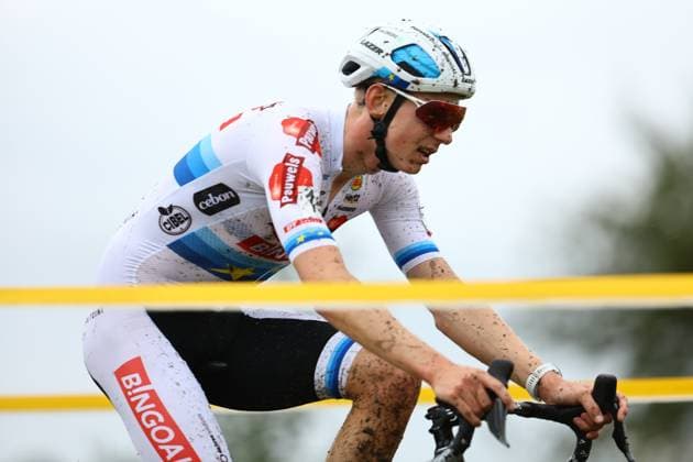 Belgian Michael Vanthourenhout pictured in action during the men s elite race of the Kermiscross cyclocross cycling event in Ardooie, Thursday 17 October 2024. DAVIDxPINTENS  x102795098x
