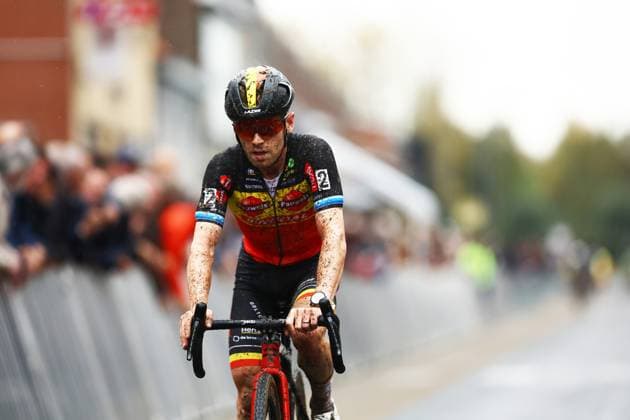 Belgian Eli Iserbyt pictured in action during the men s elite race of the Kermiscross cyclocross cycling event in Ardooie, Thursday 17 October 2024. DAVIDxPINTENS  x102795583x