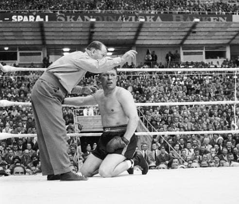 Göteborg 13 juli 1958 Ingemar Johansson möter Heinz Neuhaus pa Nya Ullevi och vinner pa KO i rond fyra. Boxning x2524x *** Gothenburg July 13, 1958 Ingemar Johansson meets Heinz Neuhaus at Nya Ullevi and wins by KO in round four Boxing x2524x  Copyright: xKamerareportage TTx
