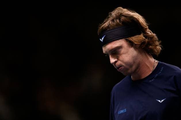 241017 Andrey Rublev of Russia looks dejected as he competes in a men s singles tennis match during day 6 of the ATP, Tennis Herren 250 Nordic Open on October 17, 2024 in Stockholm. Photo: Jesper Zerman BILDBYRAN kod JZ JZ0581 tennis atp 250 nordic open day 6 bbeng depp Copyright: JESPERxZERMAN BB241017JZ041