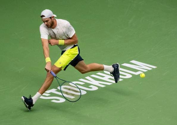 STOCKHOLM 20241017 Chiles Nicolas Jarry i matchen mot Serbiens Miomir Kecmanovic under BNP Paribas Nordic Open i Kungliga tennishallen. Stockholm SVERIGE x10430x