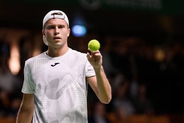 241017 Alexandre Muller of France competes in a men s singles tennis match during day 6 of the ATP, Tennis Herren 250 Nordic Open on October 17, 2024 in Stockholm. Photo: Jesper Zerman BILDBYRAN kod JZ JZ0581 tennis atp 250 nordic open day 6 bbeng Copyright: JESPERxZERMAN BB241017JZ054