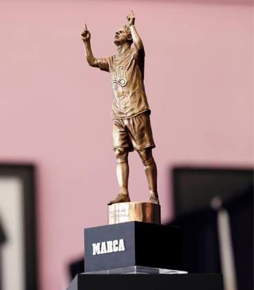 Lionel Messi Receives the MARCA America Award, Fort Lauderdale, Florida, USA - 17 Oct 2024 Cordon Press  FOTOxCHEMAxREY REPORTAJE
