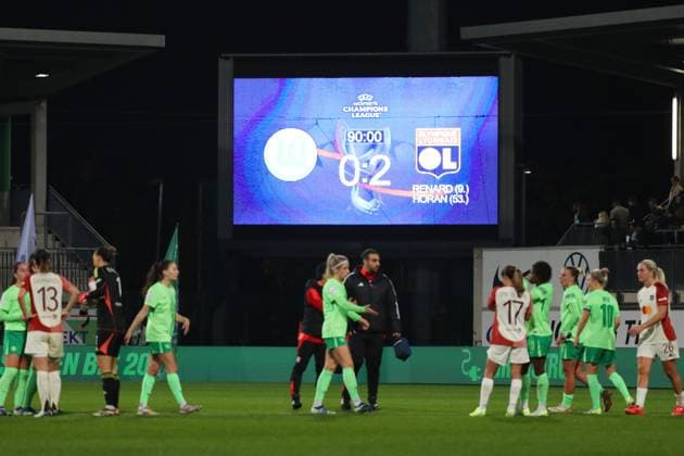 Sport Bilder des Tages VfL vs. Olympique Lyon, CL Frauen Wolfsburg, 17.10.2024, FUßBALL - VfL Wolfsburg vs. Olympique Lyon, Gruppenrunde Champions League Frauen, Saison 2024 25. Spielende, Wolfsburg