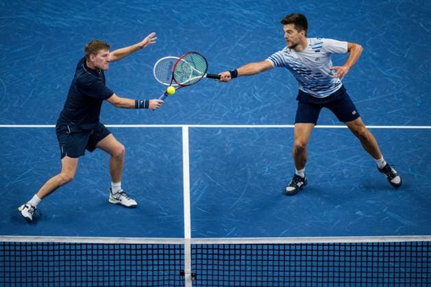Sport Bilder des Tages Luke Johnson and Dutch Sander Arends pictured in action during a tennis match in the semi finals of the doubles competition at the ATP, Tennis Herren European Open Tennis tournament in Antwerp, Friday 18 October 2024. JASPERxJACOBS  x102858834x