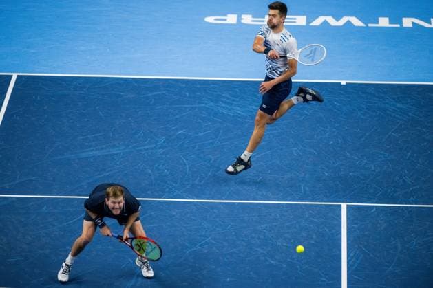 Luke Johnson and Dutch Sander Arends pictured in action during a tennis match in the semi finals of the doubles competition at the ATP, Tennis Herren European Open Tennis tournament in Antwerp, Friday 18 October 2024. JASPERxJACOBS  x102859021x