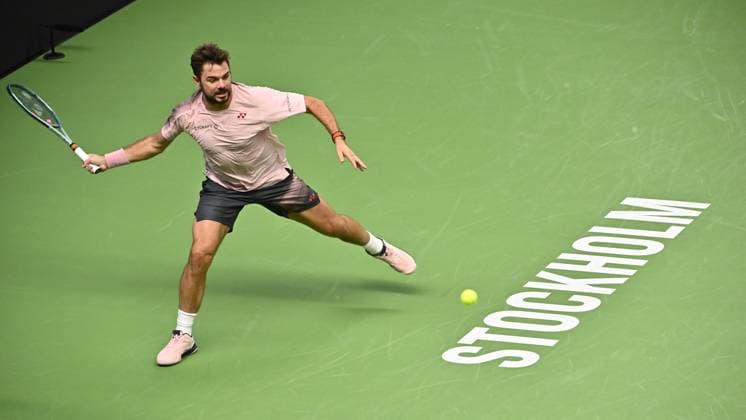STOCKHOLM, SVERIGE 20241018 Stan Wawrinka, Schweiz, i kvartsfinal i BNP Paribas Nordic Open mot Andrej Rubljov, som spelar under neutral flagg, i Kungliga tennishallen. STOCKHOLM SVERIGE x10040x