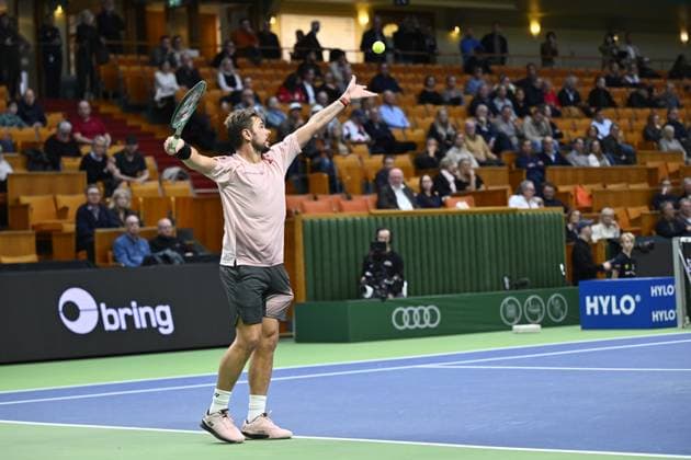 STOCKHOLM, SVERIGE 20241018 Stan Wawrinka, Schweiz, i kvartsfinal i BNP Paribas Nordic Open mot Andrej Rubljov, som spelar under neutral flagg, i Kungliga tennishallen. STOCKHOLM SVERIGE x10040x