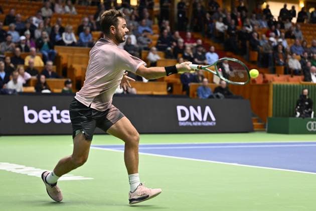 STOCKHOLM, SVERIGE 20241018 Stan Wawrinka, Schweiz, i kvartsfinal i BNP Paribas Nordic Open mot Andrej Rubljov, som spelar under neutral flagg, i Kungliga tennishallen. STOCKHOLM SVERIGE x10040x