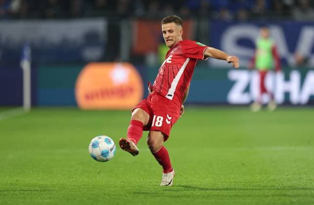 18.10.2024, xdcx, Fussball 2. Bundesliga, SV Darmstadt 98 - 1. FC Köln, emonline, emspor, despor, v.l., Rasmus Carstensen (1. FC Köln) DFL DFB REGULATIONS PROHIBIT ANY USE OF PHOTOGRAPHS AS IMAGE SEQUENCES AND OR QUASI-VIDEO.
