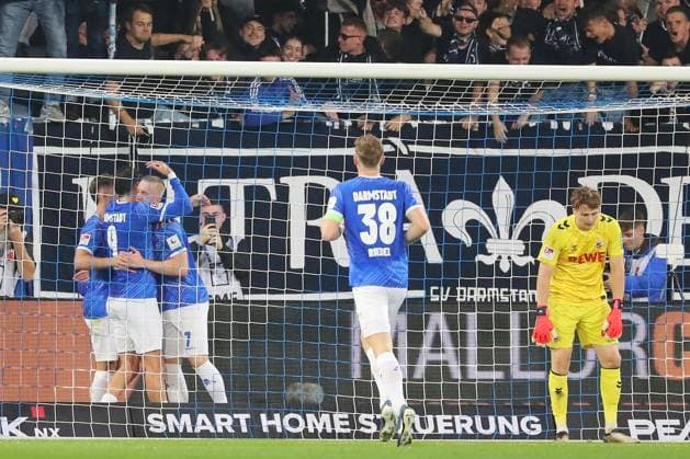 18.10.2024, xtvx, Fussball 2.Bundesliga, SV Darmstadt 98 - 1.FC Köln emspor, v.l. Goal scored, Tor zum 2:! Fraser Hornby (SV Darmstadt 98) Torjubel, Goal celebration, celebrate the goal, celebrates scoring (DFL DFB REGULATIONS PROHIBIT ANY USE OF PHOTOGRAPHS as IMAGE SEQUENCES and or QUASI-VIDEO) Darmstadt