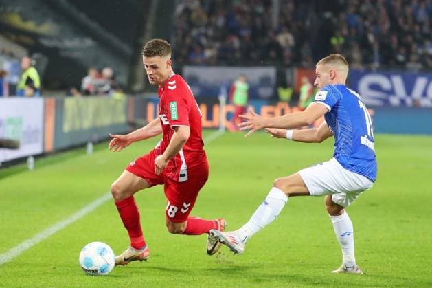 18.10.2024, xtvx, Fussball 2.Bundesliga, SV Darmstadt 98 - 1.FC Köln emspor, v.l. Zweikampf, Duell, duel, tackle, compete Rasmus Carstensen (1. FC Koeln) Fabian Nuernberger (SV Darmstadt 98) (DFL DFB REGULATIONS PROHIBIT ANY USE OF PHOTOGRAPHS as IMAGE SEQUENCES and or QUASI-VIDEO) Darmstadt