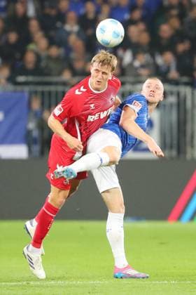 18.10.2024, xtvx, Fussball 2.Bundesliga, SV Darmstadt 98 - 1.FC Köln emspor, v.l. Timo Huebers (1. FC Koeln) Isac Lidberg (SV Darmstadt 98) (DFL DFB REGULATIONS PROHIBIT ANY USE OF PHOTOGRAPHS as IMAGE SEQUENCES and or QUASI-VIDEO) Darmstadt
