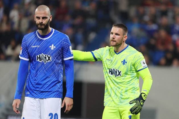 18.10.2024, xtvx, Fussball 2.Bundesliga, SV Darmstadt 98 - 1.FC Köln emspor, v.l. Aleksandar Vukotic (SV Darmstadt 98) Torwart Marcel Schuhen (SV Darmstadt 98) Portrait (DFL DFB REGULATIONS PROHIBIT ANY USE OF PHOTOGRAPHS as IMAGE SEQUENCES and or QUASI-VIDEO) Darmstadt