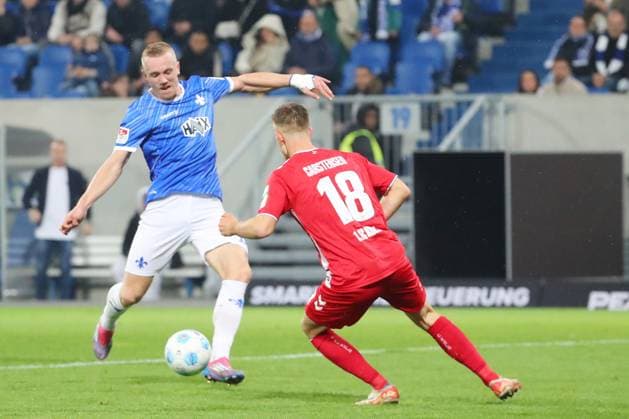 18.10.2024, xtvx, Fussball 2.Bundesliga, SV Darmstadt 98 - 1.FC Köln emspor, v.l. Goal scored, Tor zum 3:1 Isac Lidberg (SV Darmstadt 98) (DFL DFB REGULATIONS PROHIBIT ANY USE OF PHOTOGRAPHS as IMAGE SEQUENCES and or QUASI-VIDEO) Darmstadt