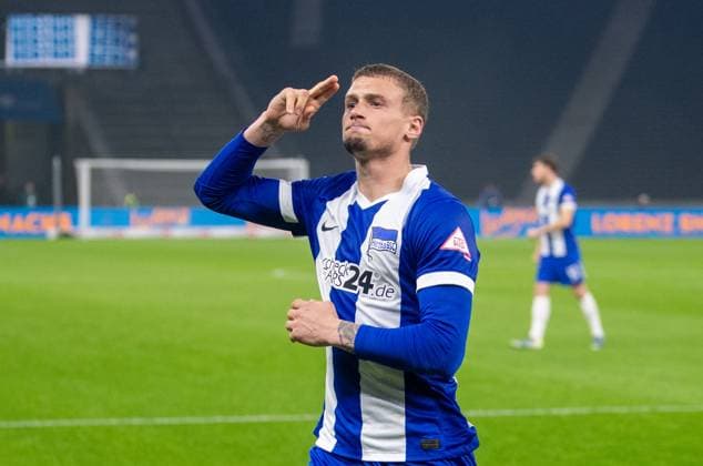 Fussball, Herren, Saison 2024 2025, 2. Bundesliga (9. Spieltag), Hertha BSC - Eintracht Braunschweig, Michael Cuisance (Hertha BSC), Jubel nach Tor zum 1:1, 18.10. 2024,