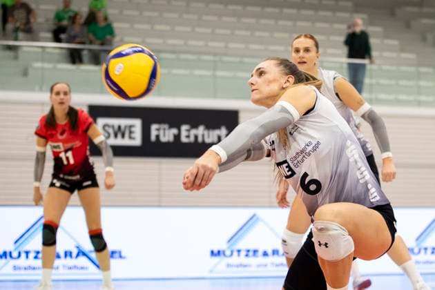 1. Volleyball Bundesliga Frauen: Schwarz-Weiss Erfurt vs. USC Münster; Erfurt; 18.10.2024 Kira Thomsen ( 6; Schwarz-Weiss Erfurt) 1. Volleyball Bundesliga Frauen: Schwarz-Weiss Erfurt vs. USC Münster; Riethsporthalle Erfurt; 18.10.2024 Copyright: xBEAUTIFULxSPORTS Duehringx