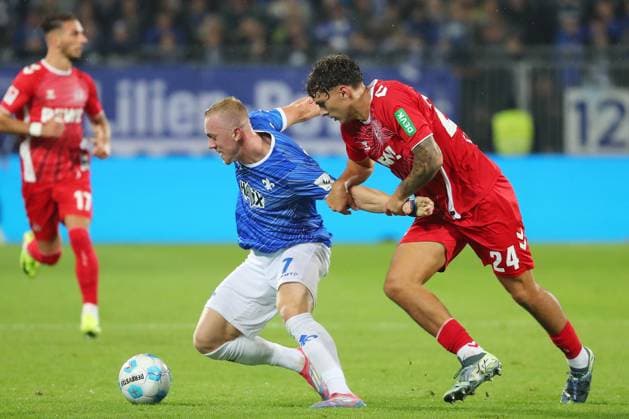 18.10.2024, xtvx, Fussball 2.Bundesliga, SV Darmstadt 98 - 1.FC Köln emspor, v.l. Zweikampf, Duell, duel, tackle, compete Isac Lidberg (SV Darmstadt 98) Julian Pauli (1. FC Koeln) (DFL DFB REGULATIONS PROHIBIT ANY USE OF PHOTOGRAPHS as IMAGE SEQUENCES and or QUASI-VIDEO) Darmstadt