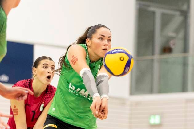 1. Volleyball Bundesliga Frauen: Schwarz-Weiss Erfurt vs. USC Münster; Erfurt; 18.10.2024 Mikala Mogensen ( 16; USC Münster) 1. Volleyball Bundesliga Frauen: Schwarz-Weiss Erfurt vs. USC Münster; Riethsporthalle Erfurt; 18.10.2024 Copyright: xBEAUTIFULxSPORTS Duehringx