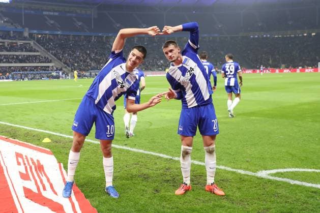 Sport Bilder des Tages 18.10.2024, xtgx, Fussball - 2.Bundesliga, Hertha BSC Berlin - Eintracht Braunschweig emspor, v.l. Jubel nach dem 2:1 durch Ibrahim Maza (Hertha, 10) (DFL DFB REGULATIONS PROHIBIT ANY USE OF PHOTOGRAPHS as IMAGE SEQUENCES and or QUASI-VIDEO) Berlin