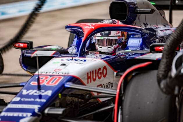 30 LAWSON Liam (nzl), Visa Cash App RB F1 Team VCARB 01, action during the Formula 1 Pirelli United States Grand Prix 2024, 19th round of the 2024 Formula One World Championship, WM, Weltmeisterschaft from October 18 to 20, 2024 on the Circuit of the Americas, in Austin, United States of America - F1 - US GRAND PRIX 2024 DPPI Panoramic  241018_R19_USA_DP_EA014135